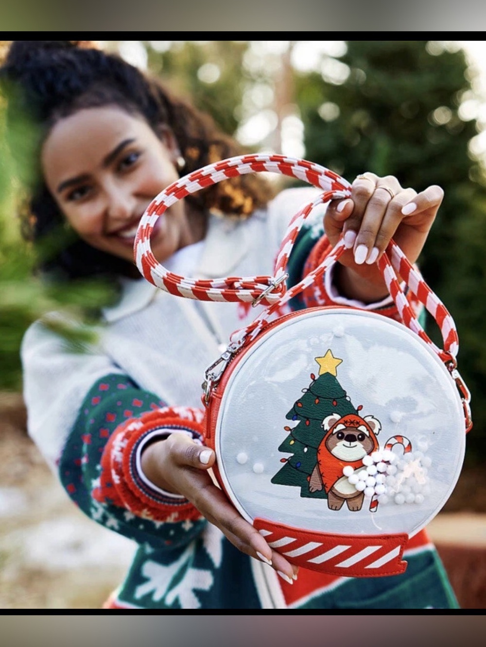 New•Disney•2022 Loungefly x Starwars Ewok Holiday Snow Globe Crossbody Bag.